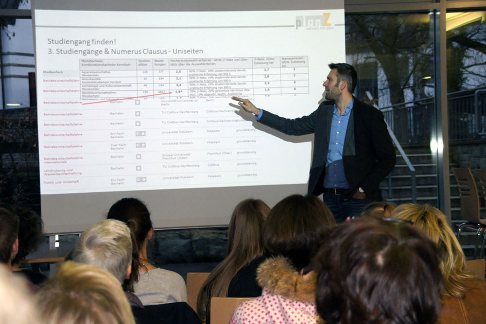 Die planZ Studienberatung zu Gast bei College Contact