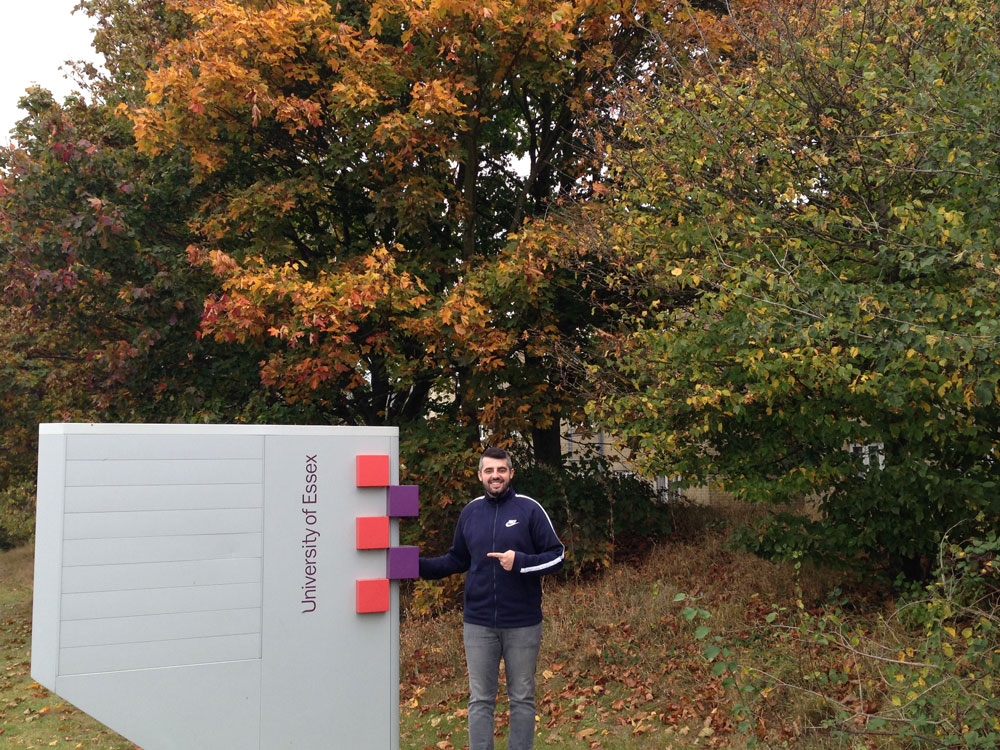 College-Contact-Stipendiat Damir Hrnjic im Interview