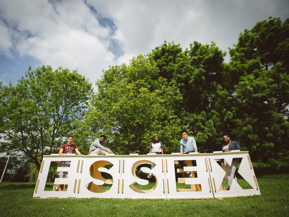 Werde Teil der Essex-Familie!