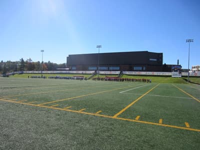 Während eines Auslandssemesters an der UNB wird es dank der vielen Freizeit- und Sportangebote nie langweilig. Fußball-Spiel an der UNB
