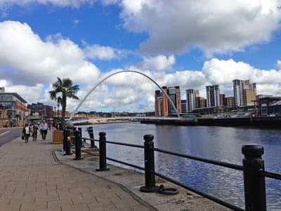 Günstige Lage: Von Newcastle ist es nicht weit zum Meer und auch Schottland ist nicht weit entfernt. Hafen von Newcastle upon Tyne (Großbritannien)
