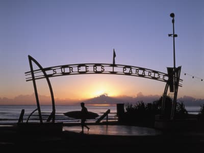 Ein Paradies, nicht nur für Surfer: Surfers Paradise in Gold Coast Surfers Paradise in Gold Coast (Australien)