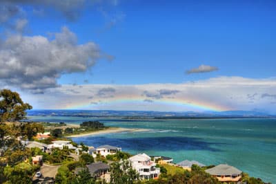 Nelson: Das Sonnenscheinchen Neuseelands Strand in Nelson