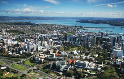 Der City Campus der University of Auckland liegt an der Waterfront von Auckland. Blick auf den City Campus der University of Auckland