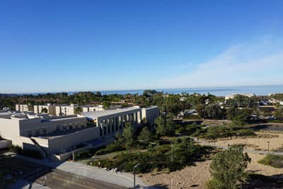 Der Campus der UC San Diego ist in fußläufiger Strandnähe! Campus der University of California San Diego