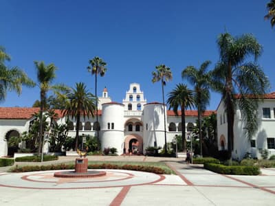 Auslandssemester unter Palmen - die SDSU macht' möglich. Campus San Diego State University