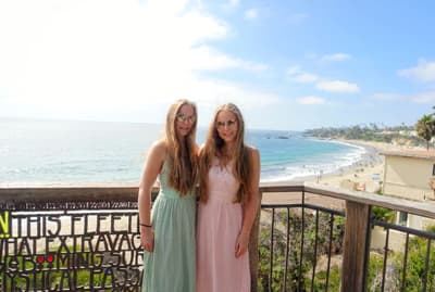 Kalifornischer Beach-Lifestyle pur! Julia und Lena am Strand