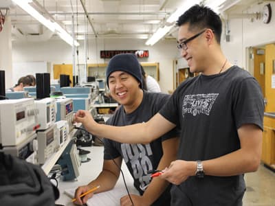 An der SJSU wird Innovation groß geschrieben! Studenten der SJSU