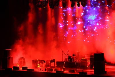 Werde zum Singer-Songwriter an der USW! Lighting and Live Event an der USW