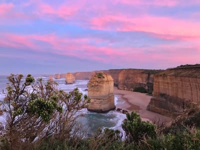 Die Twelve Apostels im Port-Campbell Nationalpark darf man keinesfalls auslassen! Sonnenuntergang an der Great Ocean Road