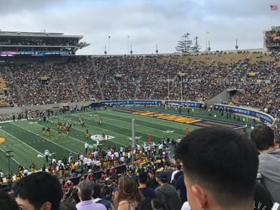 Go Cal Bears! Footballspiel der Golden Bears