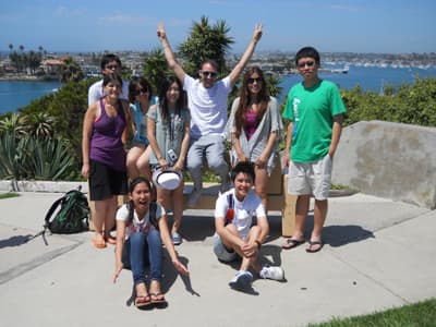 Welchem Club werdet ihr im Auslandssemester beitreten? Internationale Studierende der UC Irvine bei einem Ausflug