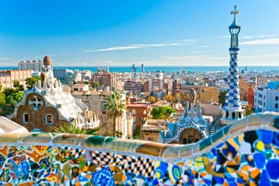 Die Stadt Barcelona ist für ihre Kunstwerke und herausragende Architektur bekannt Blick auf die katalonische Hauptstadt Barcelona