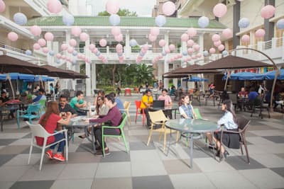 Hier lernst du in unmittelbarer Nähe zum Central Business District von Singapur. Campus der James Cook University in Singapur