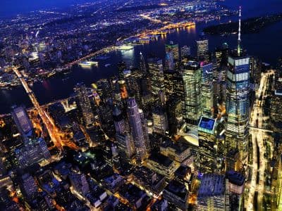 Ein Ausblick von oben über New York City Ausblick auf NYC aus der Vogelperspektive
