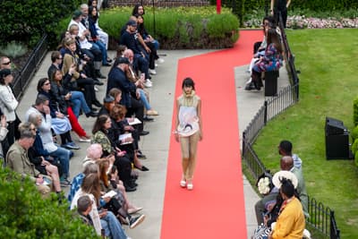 Der ideale Ort, um Mode zu studieren: Die Fashionmetropole London Modenschau an der Regent's University London